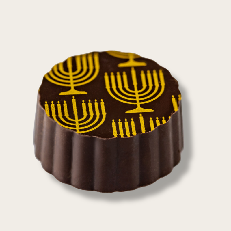 25 Piece Hanukkah Gift Box, hi-res